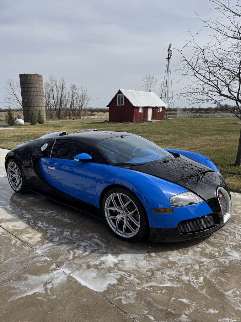 Bugatti Veyron, mobile detailed by Blue Badge Customs in Lawrence, Kansas